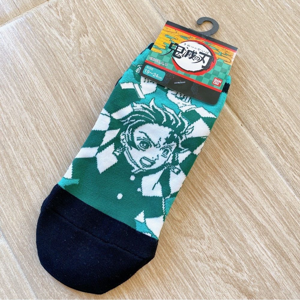 NWT Demon Slayer Official Socks “Tanjiro”
Size 19cm~24cm